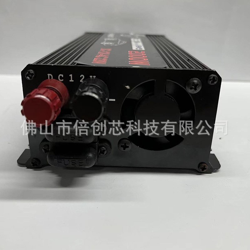 太陽(yáng)能雙電壓轉(zhuǎn)換器智能修正波逆變器12v24v48v60v轉(zhuǎn)220v2000w